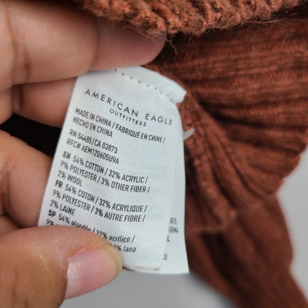 American Eagle Cropped Warm Brown Knit Tortoise Shell Button Up Cardigan Sweater